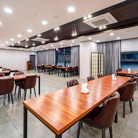 Golden Tulip Essential Namgang Hotel Jinju Ngoại thất bức ảnh