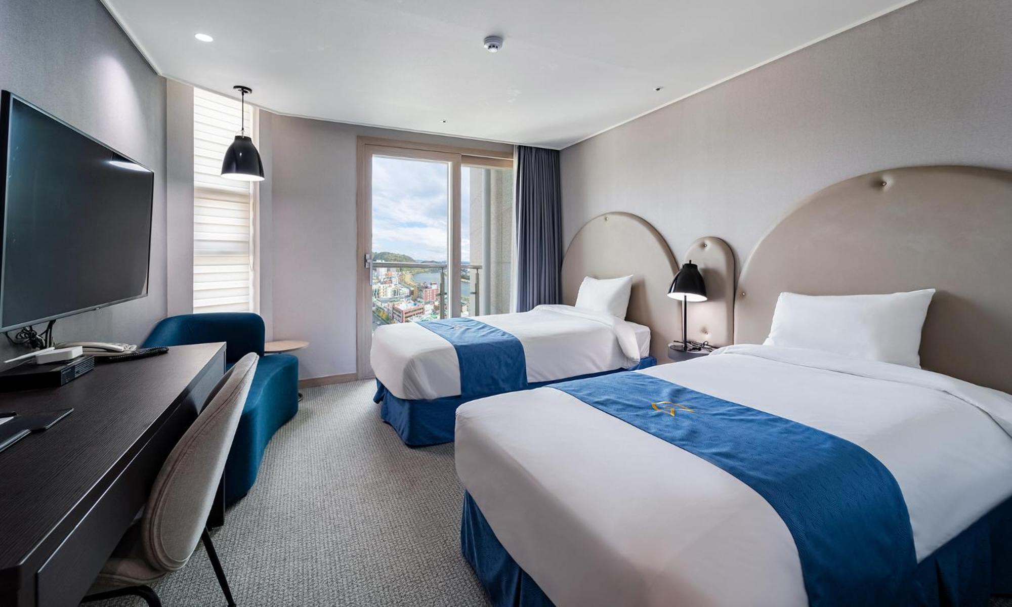 Golden Tulip Essential Namgang Hotel Jinju Ngoại thất bức ảnh